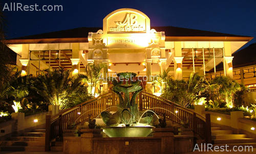 Merlin Beach Resort 2